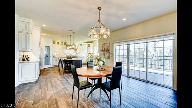 19 Donna Dr, Raritan Twp., NJ 08822