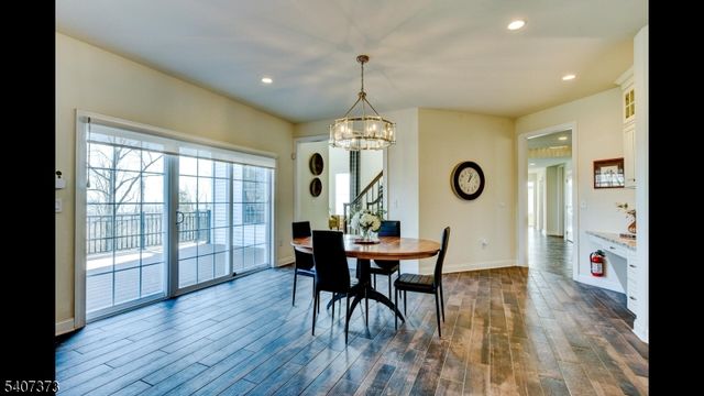 19 Donna Dr, Raritan Twp., NJ 08822