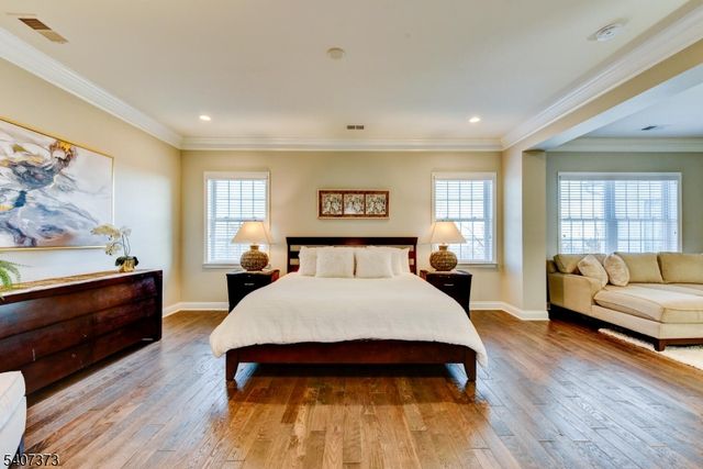 19 Donna Dr, Raritan Twp., NJ 08822