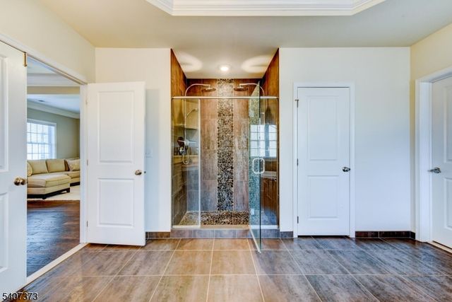 19 Donna Dr, Raritan Twp., NJ 08822