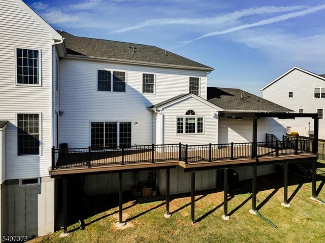 19 Donna Dr, Raritan Twp., NJ 08822