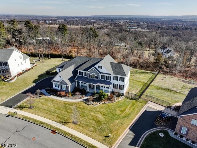 19 Donna Dr, Raritan Twp., NJ 08822