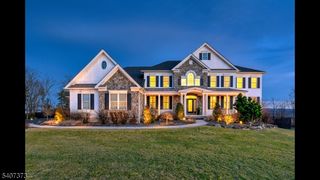 19 Donna Dr, Raritan Twp., NJ 08822