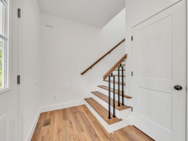 5800 Sanders rd, Lyles, TN 37098