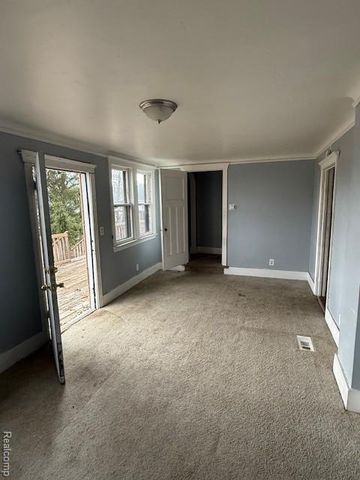 16845-7 Dolphin Street, Detroit, MI 48219