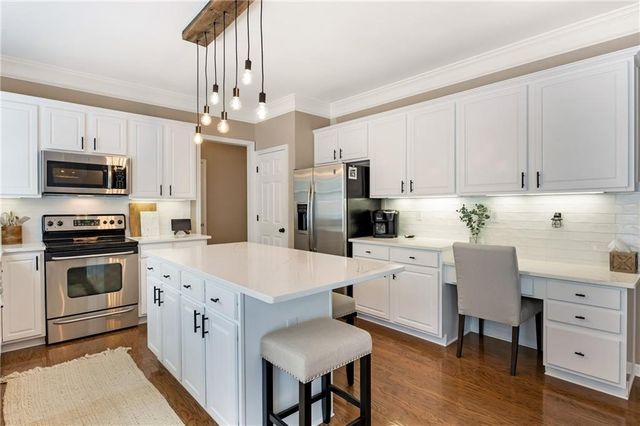 219 Revillion Way, Woodstock, GA 30188