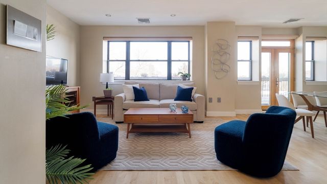 10 Corporal Mcternan St. C-406, Cambridge, MA 02139