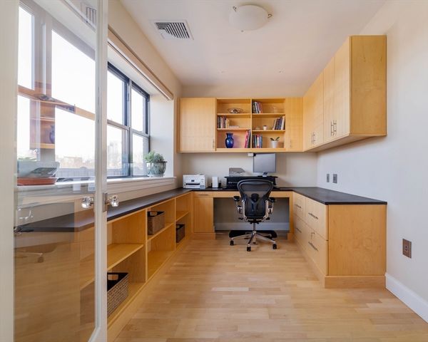 10 Corporal Mcternan St. C-406, Cambridge, MA 02139