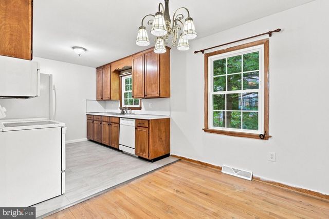 10831 ROSEWOOD DR, Hagerstown, MD 21740
