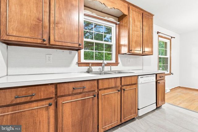 10831 ROSEWOOD DR, Hagerstown, MD 21740