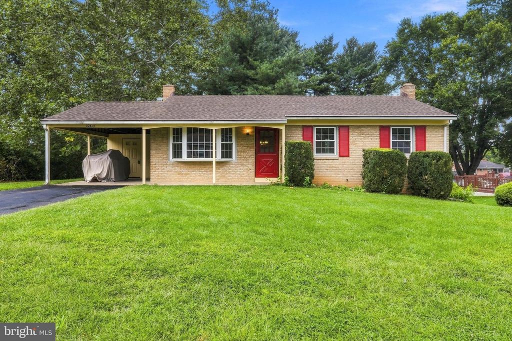 10831 ROSEWOOD DR, Hagerstown, MD 21740