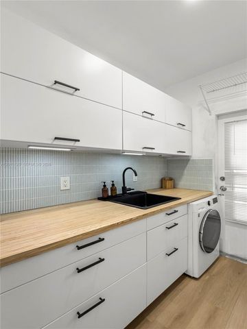 717 Espanola Way 111, Miami Beach, FL 33139