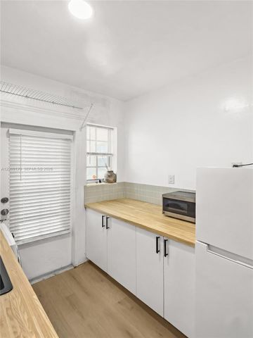 717 Espanola Way 111, Miami Beach, FL 33139