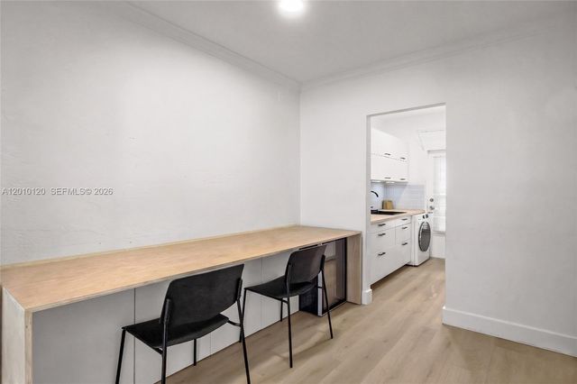 717 Espanola Way 111, Miami Beach, FL 33139