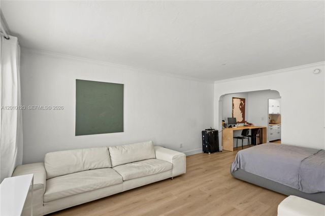 717 Espanola Way 111, Miami Beach, FL 33139