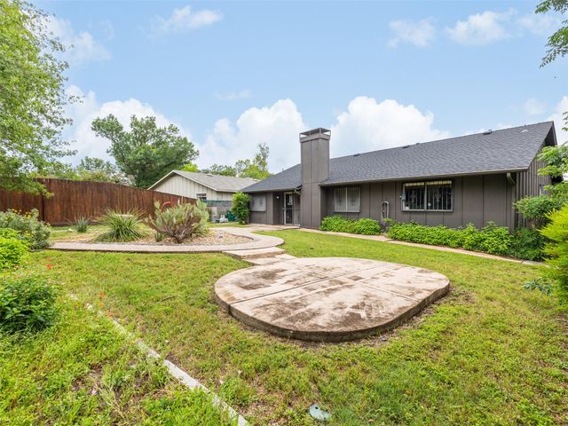 7001 Watchwood DR, Austin, TX 78745