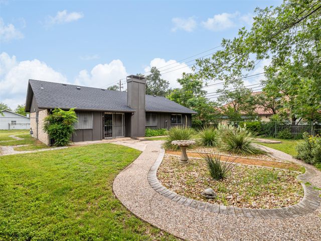 7001 Watchwood DR, Austin, TX 78745