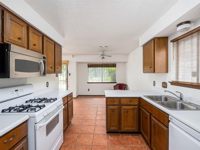 7001 Watchwood DR, Austin, TX 78745