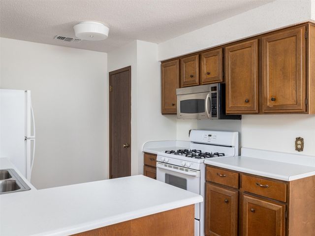 7001 Watchwood DR, Austin, TX 78745