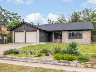 7001 Watchwood DR, Austin, TX 78745