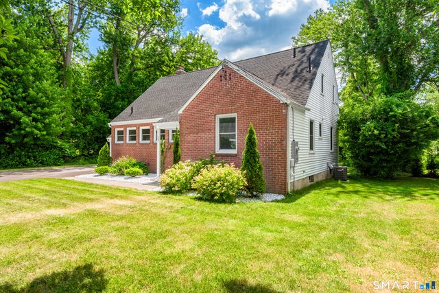 23 Ludlow Road, Windsor, CT 06095