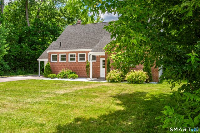 23 Ludlow Road, Windsor, CT 06095
