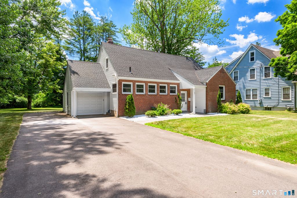 23 Ludlow Road, Windsor, CT 06095