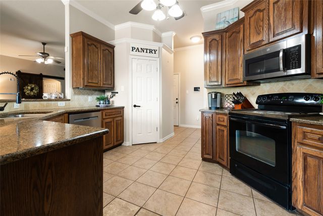 118 Divide Avenue, Tuscola, TX 79562