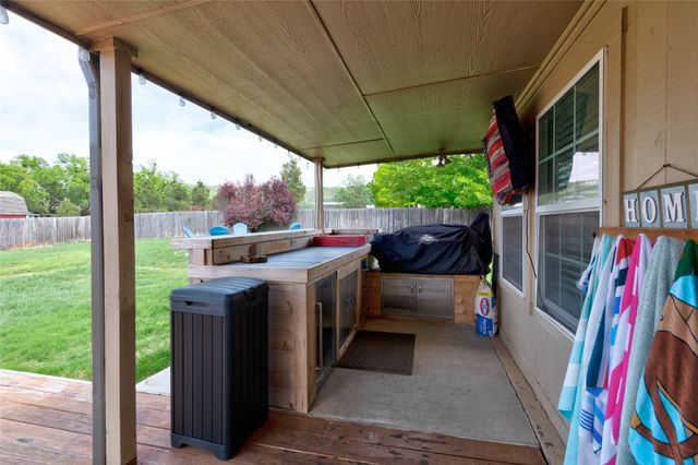 118 Divide Avenue, Tuscola, TX 79562