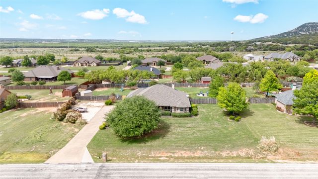118 Divide Avenue, Tuscola, TX 79562