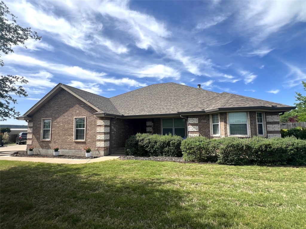 118 Divide Avenue, Tuscola, TX 79562