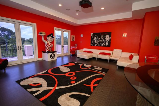 4637 Dagg Road, Houston, TX 77048