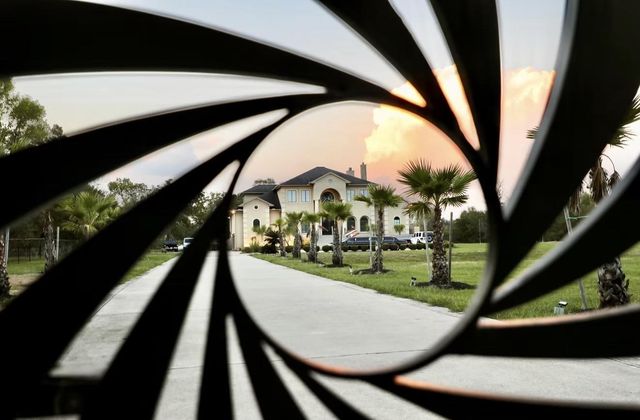 4637 Dagg Road, Houston, TX 77048