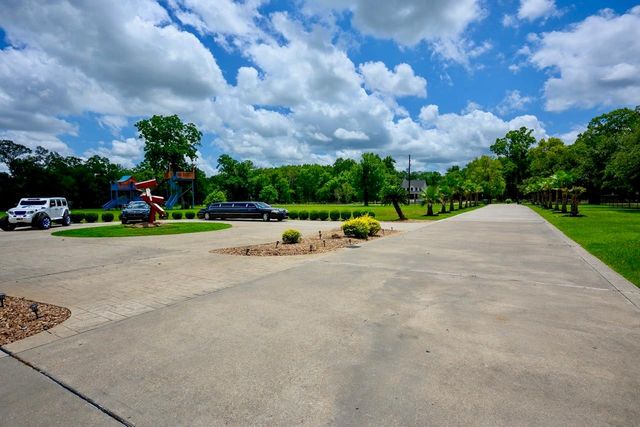 4637 Dagg Road, Houston, TX 77048