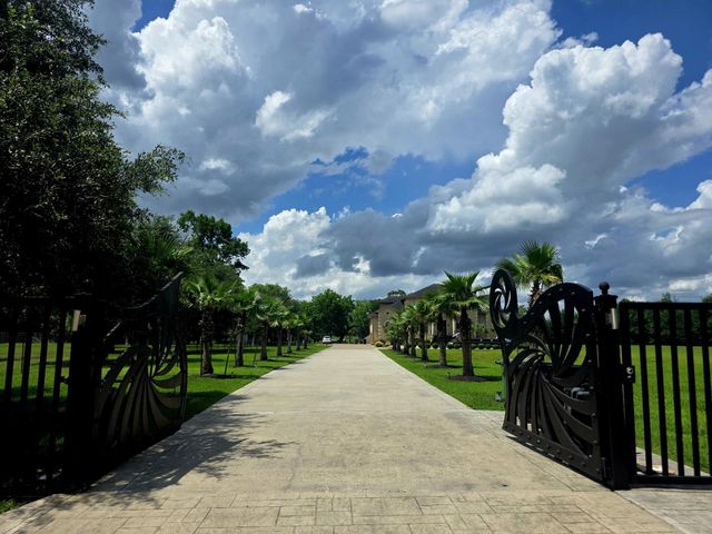 4637 Dagg Road, Houston, TX 77048