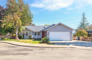 2203 NW Juliet Lane, Grants Pass, OR 97526