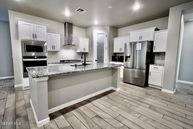 272 Hunstanton Street, El Paso, TX 79928