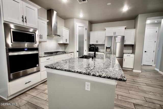 272 Hunstanton Street, El Paso, TX 79928