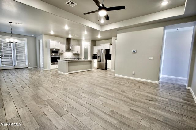 272 Hunstanton Street, El Paso, TX 79928