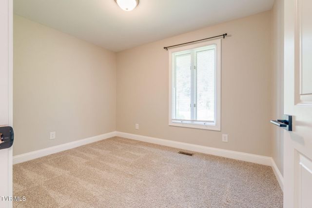 2071 Highway 421, Bristol, TN 37620