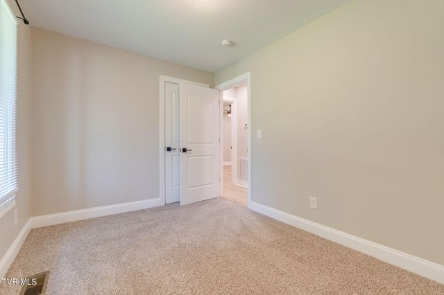 2071 Highway 421, Bristol, TN 37620