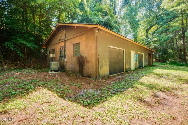 2071 Highway 421, Bristol, TN 37620
