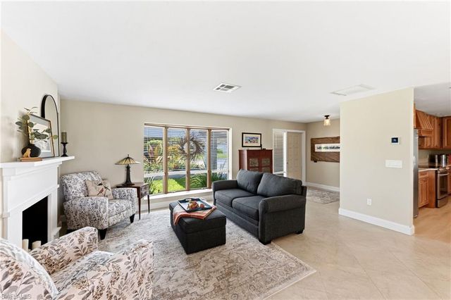 9981 Treasure Cay LN, Bonita Springs, FL 34135