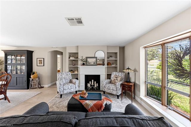 9981 Treasure Cay LN, Bonita Springs, FL 34135