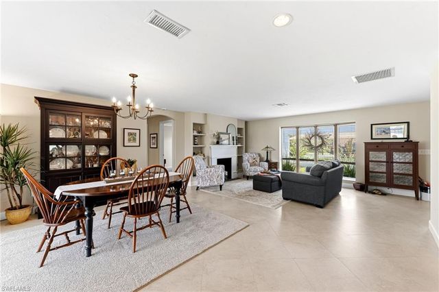 9981 Treasure Cay LN, Bonita Springs, FL 34135