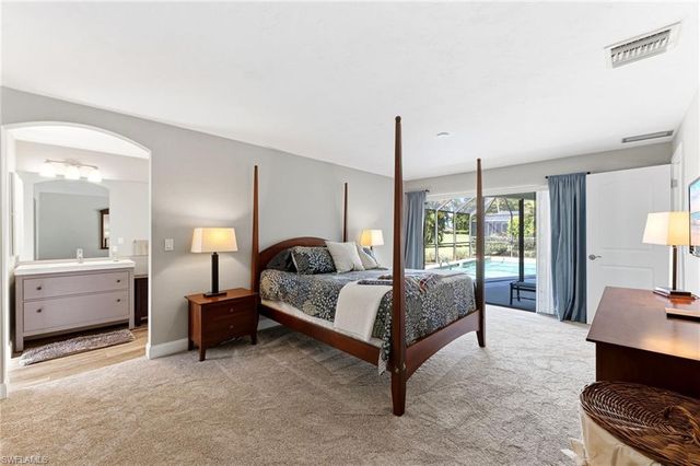 9981 Treasure Cay LN, Bonita Springs, FL 34135