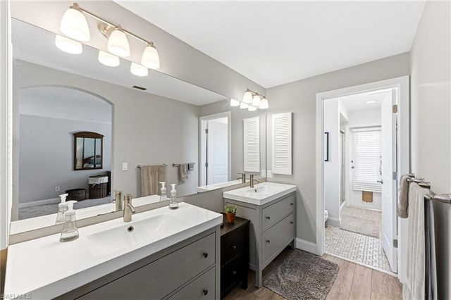 9981 Treasure Cay LN, Bonita Springs, FL 34135