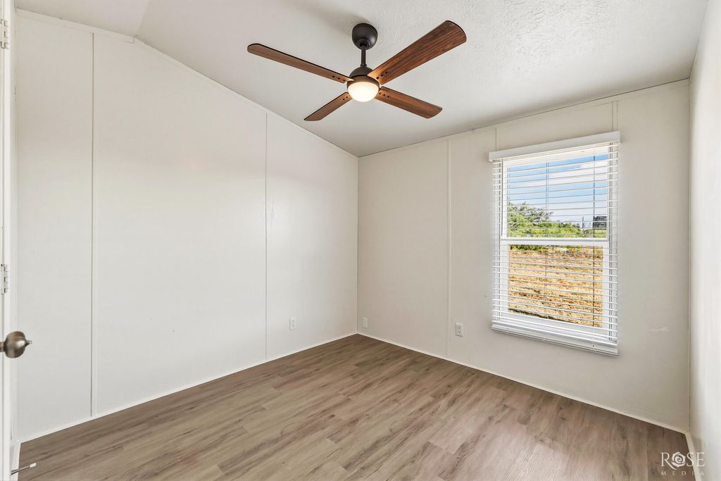 Image 14 of property listing at 2870 E Valley Drive, San Angelo, TX 76905