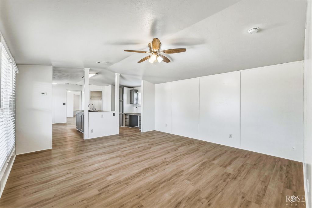 Image 5 of property listing at 2870 E Valley Drive, San Angelo, TX 76905