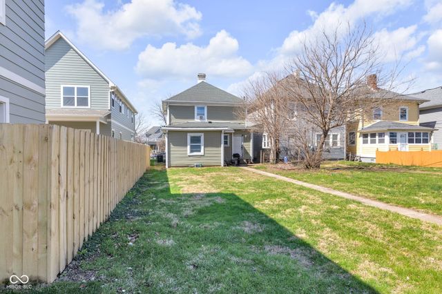 2245 Carrollton Avenue, Indianapolis, IN 46205